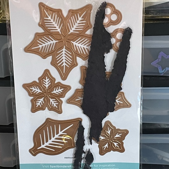 Spellbinders Layered Poinsettia Cutting Dies - Picture 5 of 5